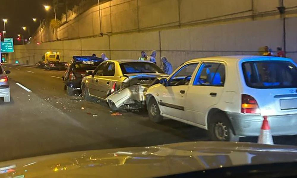 Τροχαίο στην Αττική Οδό: Καραμπόλα προκάλεσε "ουρά" οχημάτων
